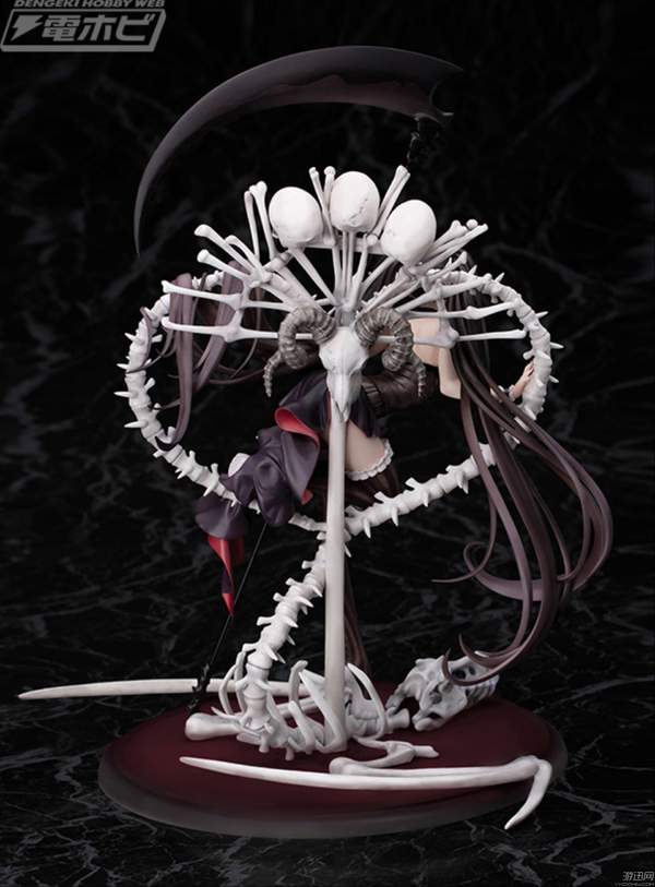 手办的细节也制作的非常好,莉莉丝眼中的星星制作的十分精细,配上甜美