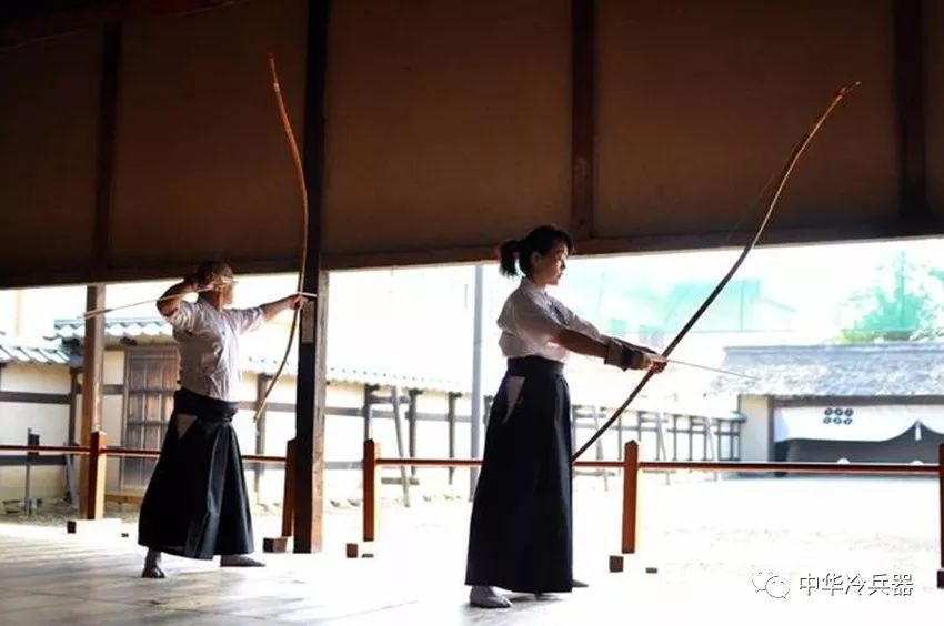日本流传至今的冷兵器：简述日本弓箭的历史|平安|弓箭|木弓_新浪新闻