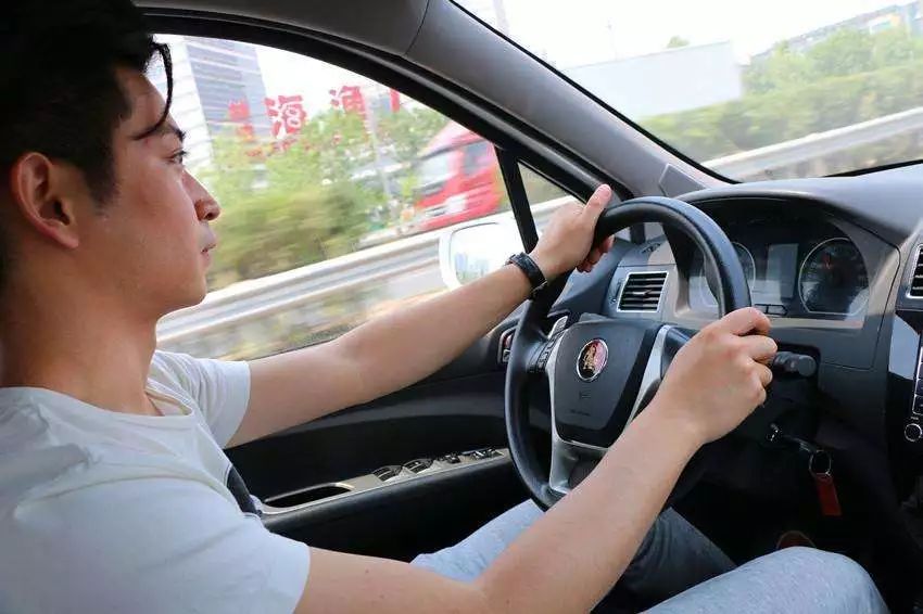 驾校不教的8个开车技巧今天一次学会行车安全提升200