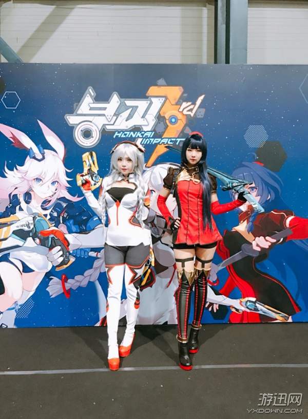 ttcle的9903和957697 分别cos了琪亚娜和雷电芽衣,螺旋猫