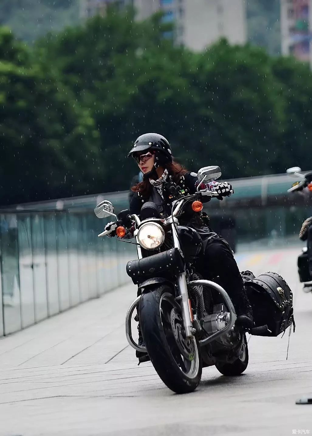 同样是女人人家就有哈雷骑看精分双子座的独白找答案