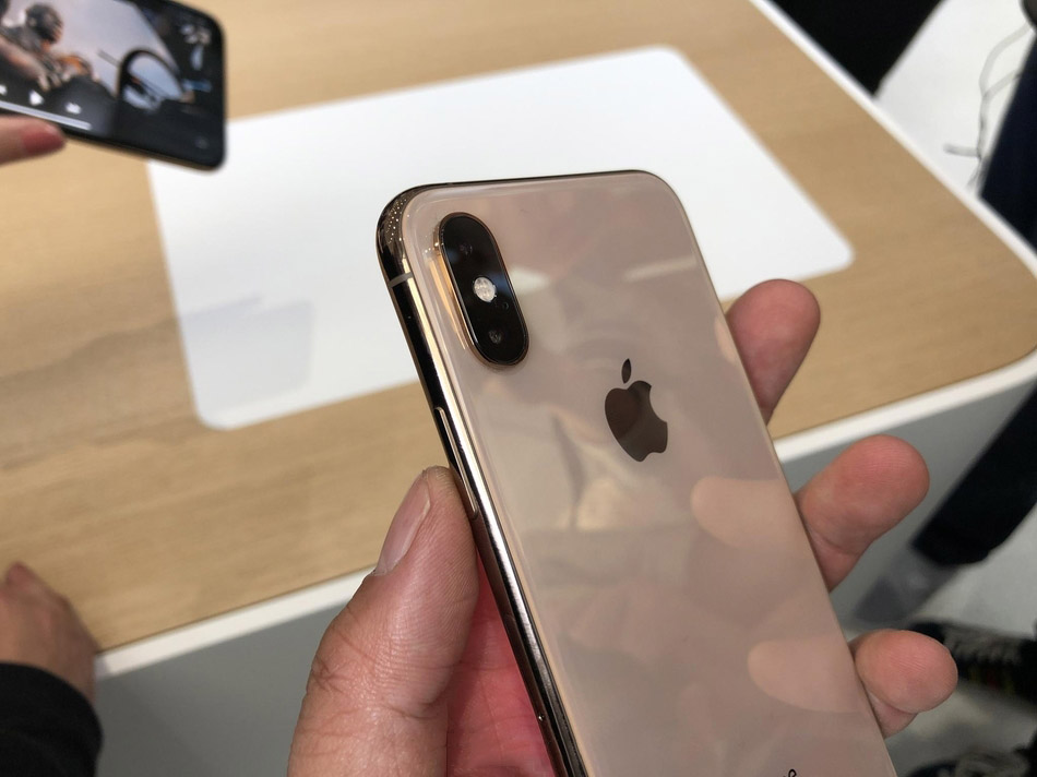 iphonexs/xs max真機圖賞:6.5寸屏幕 顏值和手感出色