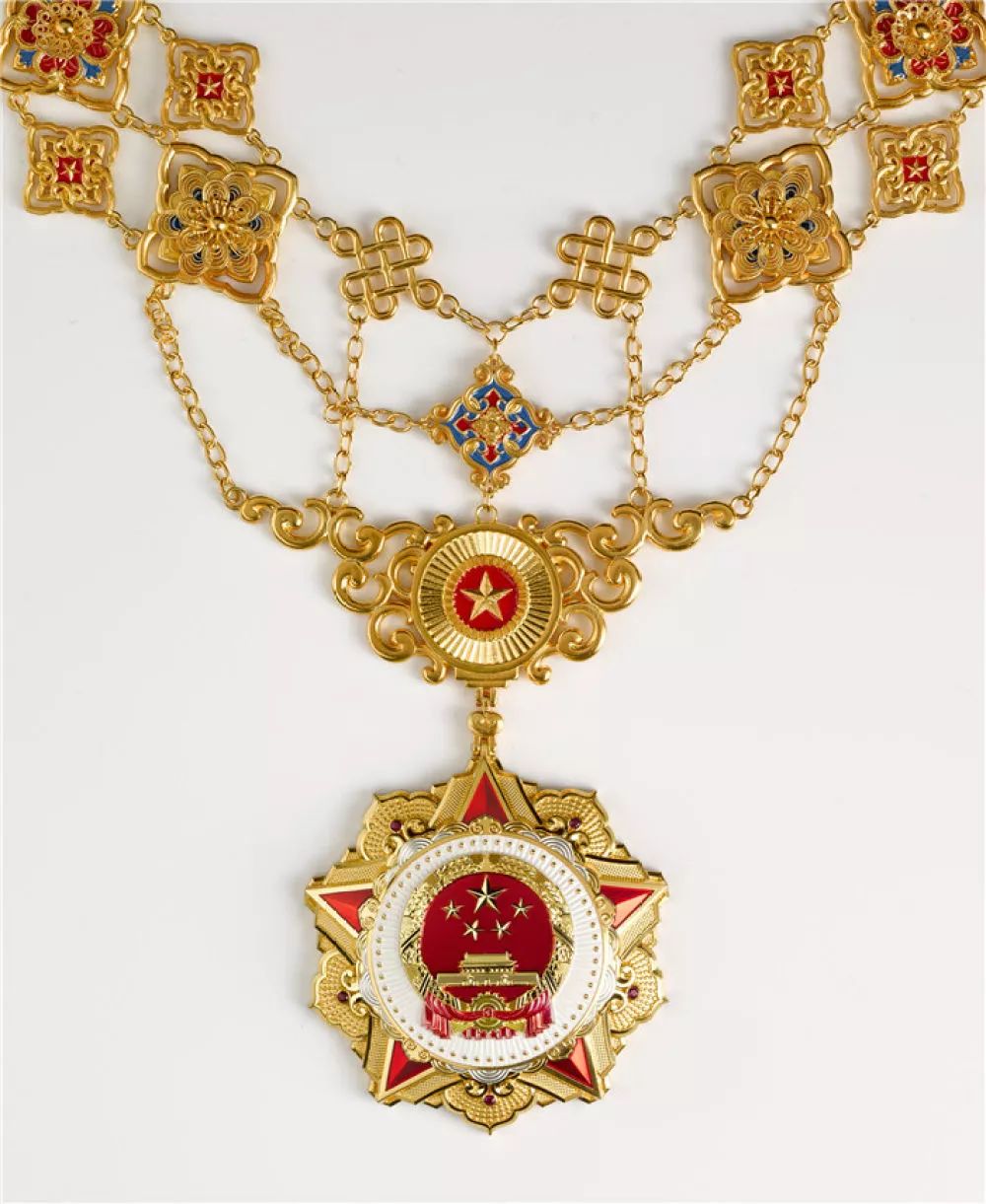 一睹共和国勋章风采