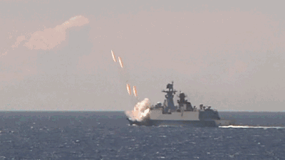 组织70多艘(架)次舰潜机远海训练, 部队核心军事能力得到进一步提升