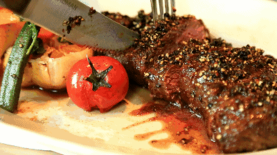 c位出道的火焰黑椒牛排,经常被围观!