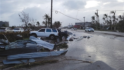 当地时间2018年10月25日，北马里亚纳群岛塞班岛，第26号台风&ldquo;玉兔&rdquo;袭击当地造成巨大破坏。图/视觉中国