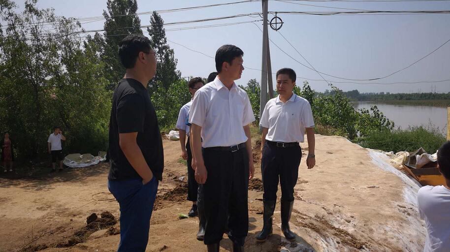寿光市委书记朱兰玺到侯镇营里镇羊口镇查看现场情况