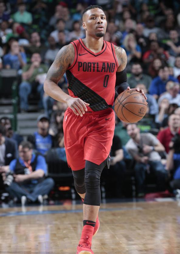 利拉德脚踝严重受伤,开拓者首轮恐遭雷霆淘汰!