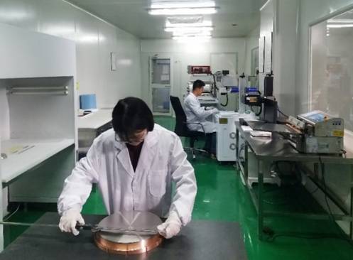 点击查望大图 高纯贵金属NiPt靶材及靶材生产制备 图丨云南科技厅