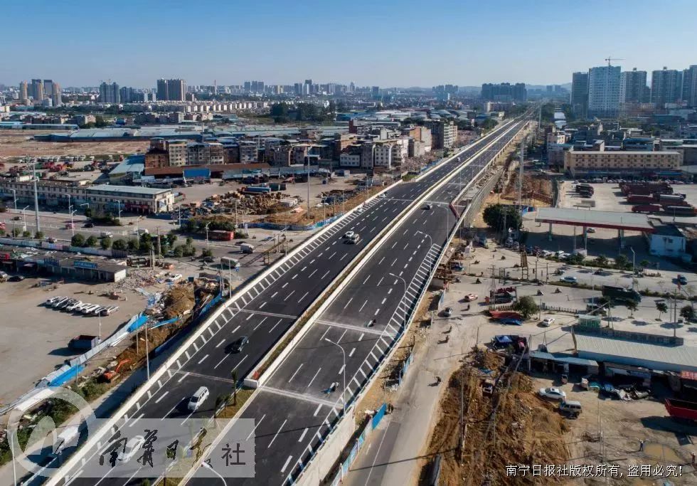 通车了!南宁市沙井大道五一南乡立交主线开放交通!