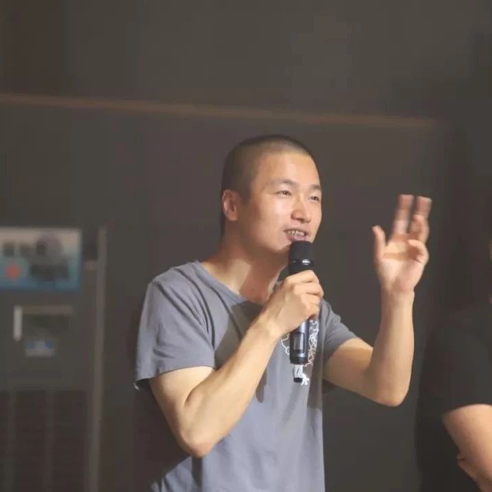 太惊喜!李志今天竟然现身指导……|李志|乐队|选手_新浪新闻