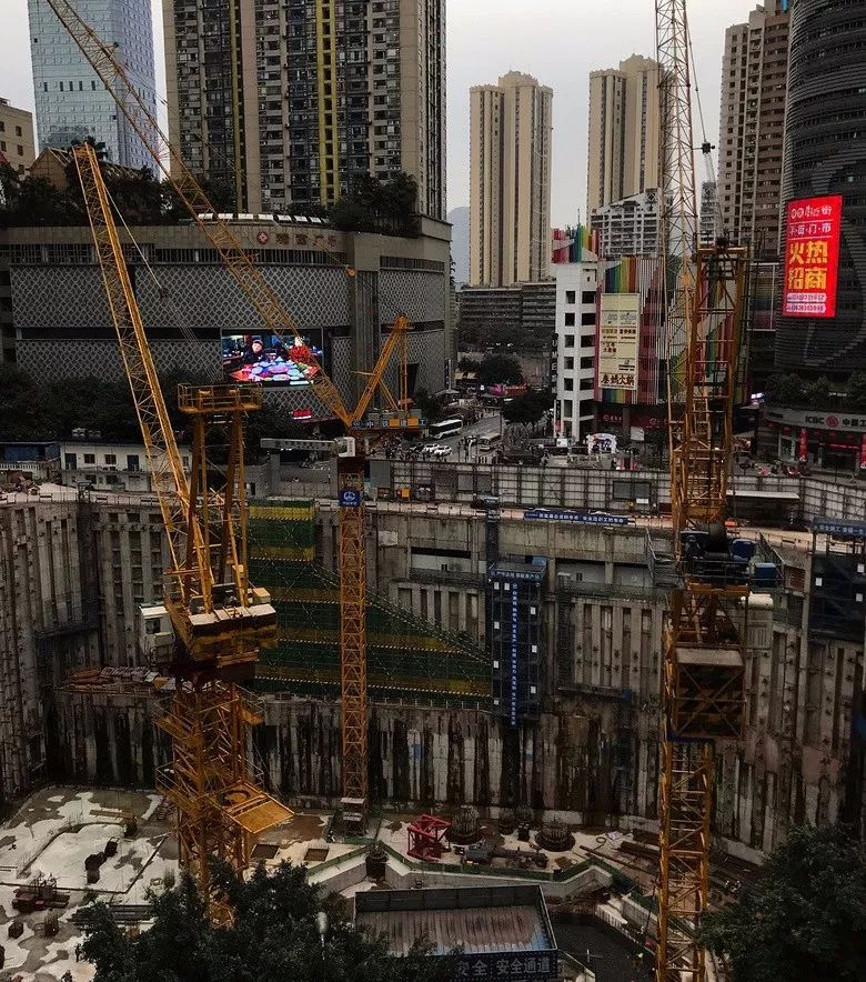 重庆解放碑建431米高楼只比南山最高峰低15米