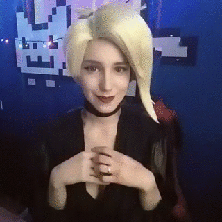 天使真面目曝光俄罗斯美女cos守望先锋齐格勒