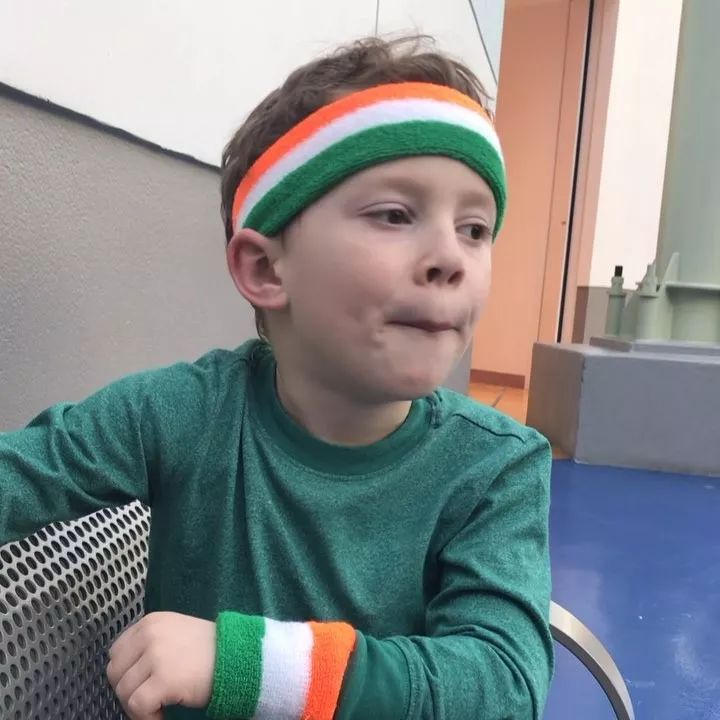 朋友圈配图丨gavin,近况好吗每日忙碌吗还在假笑吗