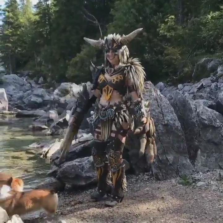 《怪物猎人:世界》灭尽龙套超神cos 效果惊呆