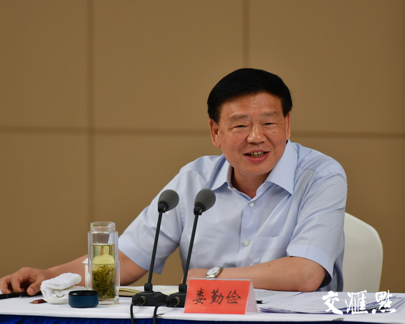 娄勤俭在宿迁同苏北部分县委书记座谈事关两大主题