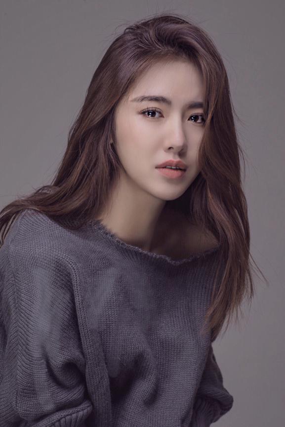 张沙沙冯铭潮刘奕畅此次出演《套路》,冯铭潮和刘奕畅都为角色做出了