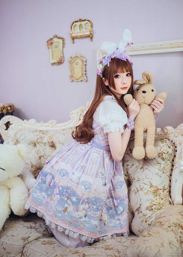 台湾最萌coser霜月しも最新美照肤白貌美气质佳