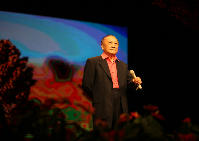 薛中锐师生朗诵会举办,八旬老人再现"布衣孔子"