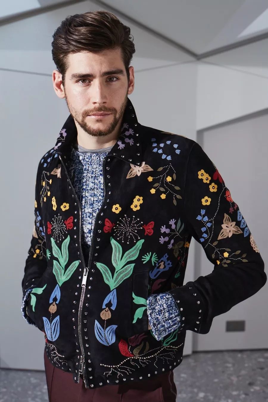 过气男歌手alvarosoler因卖肉不成被迫出新歌我爱他