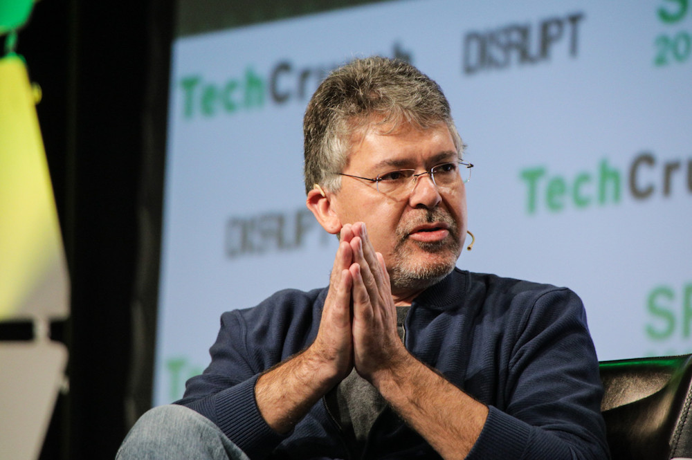 苹果挖来刚从google卸任的ai高管johngiannandrea