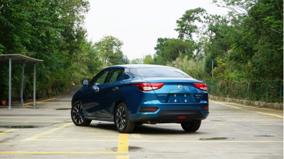 第一潮车由我定义辣评东风日产2019款蓝鸟