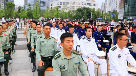 深圳市南山区为烈属退役军人等家庭悬挂光荣牌