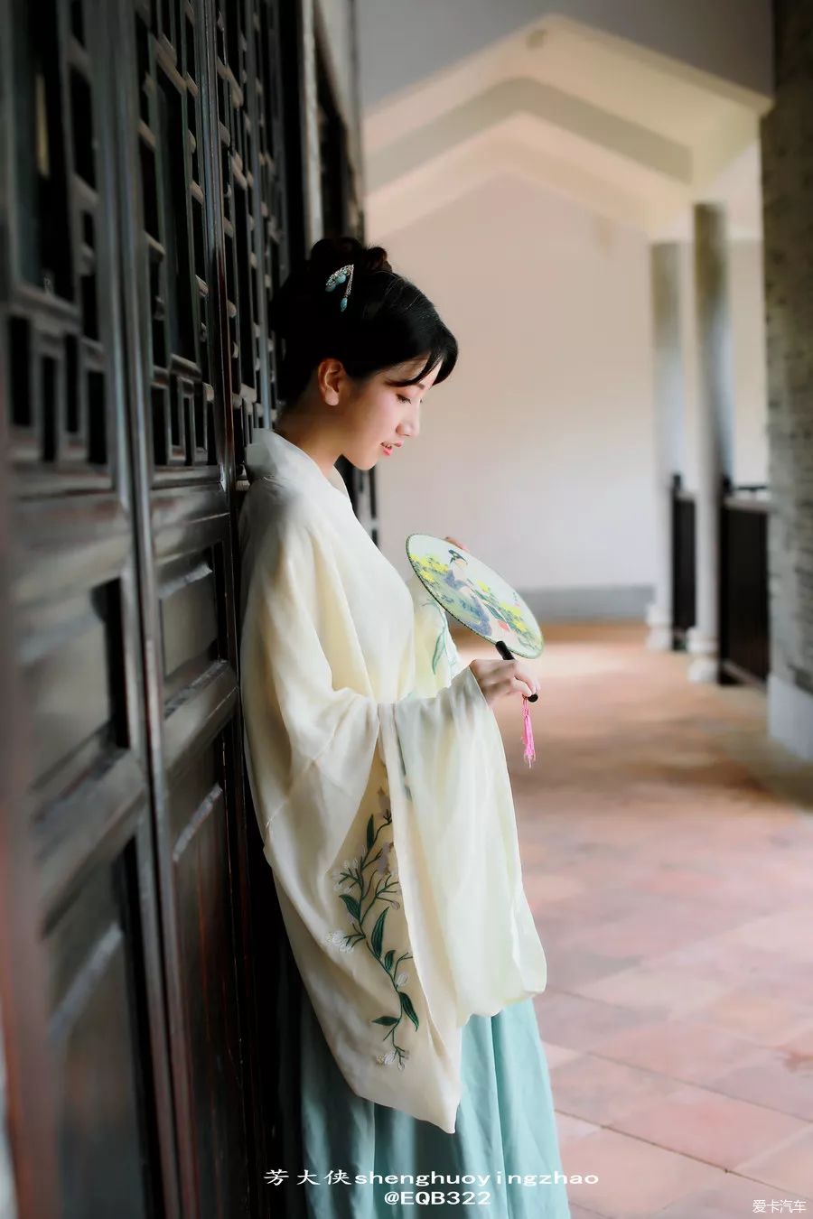 汉服便服两位学生小姐姐私人会所外拍