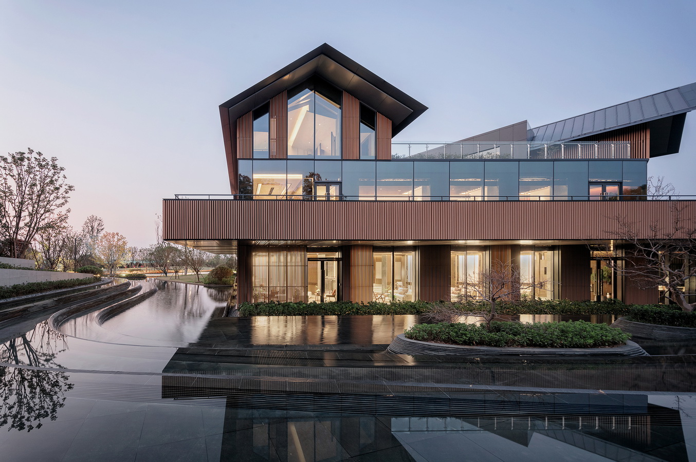 仁恒南京凤凰山居温泉会所 / 上海中房建筑设计