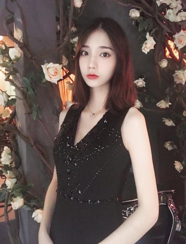 直播平台:花椒昵称:亭亭小菇凉直播账号: 2113020姓名:刘姝妤直播平台