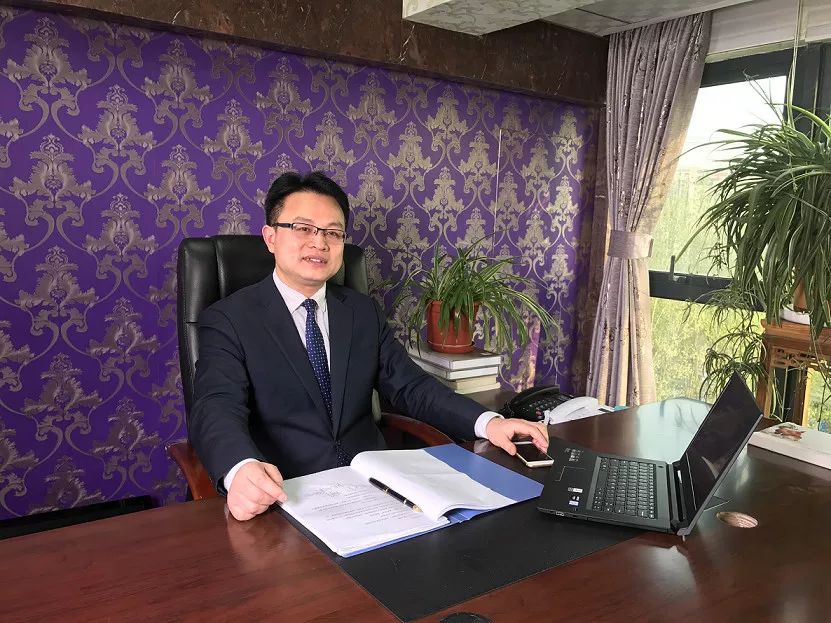 如果问酒行业"活跃分子"都有谁?朗斐创始人陈向东绝对算是一个.