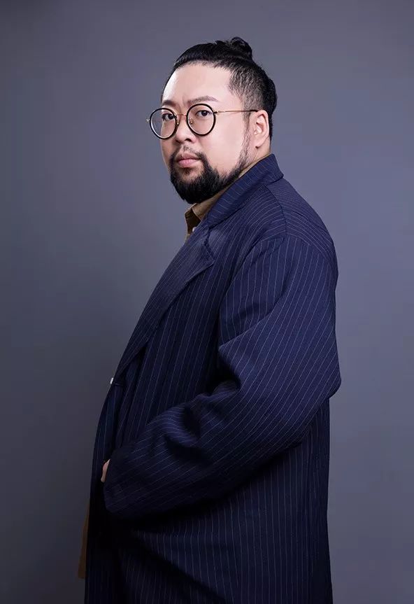 萌大叔修睿越演越来劲