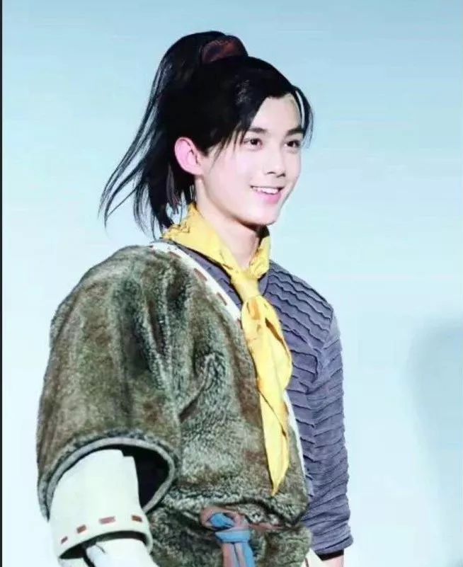 baby沈月撕资源?吴磊靠关晓彤混入京圈?胡一