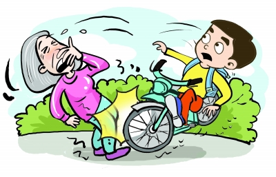 惨了!高邮一少年骑车撞倒老太 未满16周岁骑电动车属违法