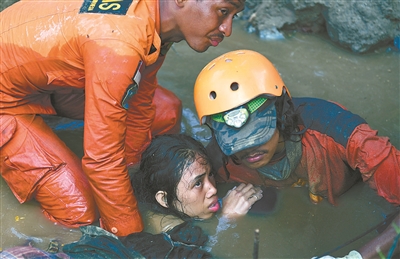 印尼海啸女尸图片中国图片