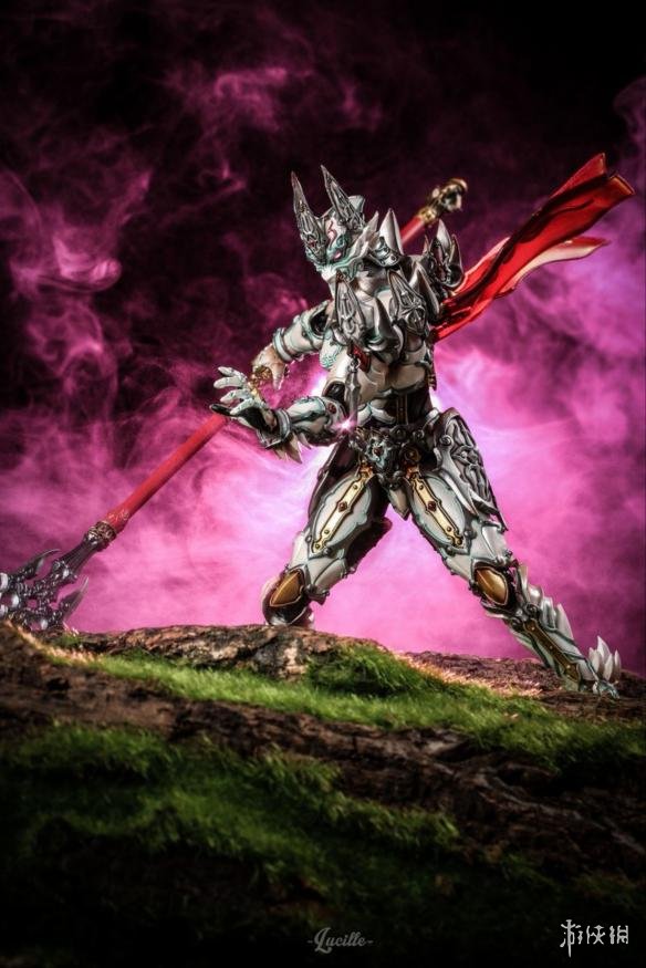 《牙狼》魔戒骑士模型写真赏 每一套都帅爆闪瞎眼!