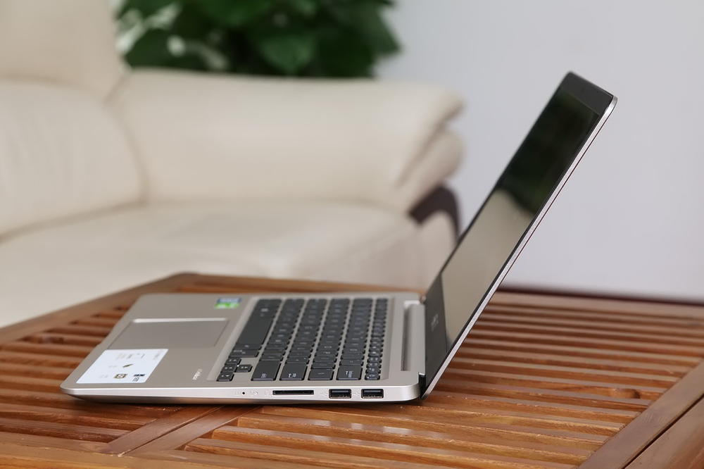 超窄边框八代酷睿 华硕灵耀s4100开箱图赏