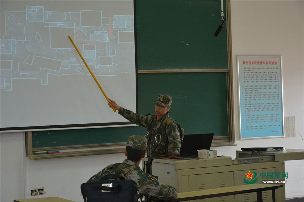 国防科技大学开设了军事英语的课程,培养,提高学员们将英语应用于军事