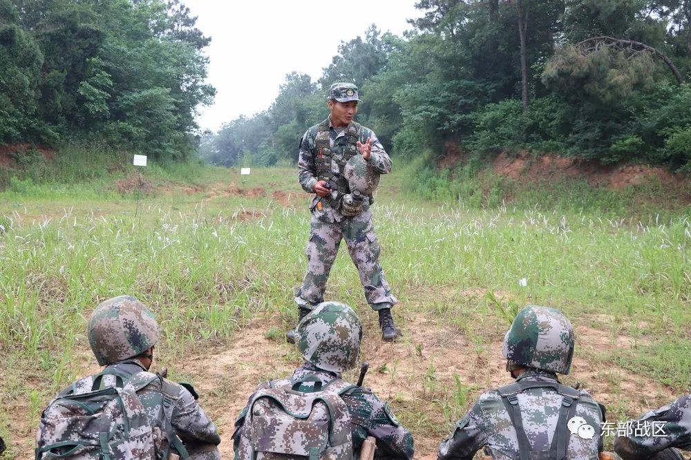 不起眼却不平凡!带你了解步兵技能包的正确打开方式|战斗|暑气|流弹|伙计|手榴弹_手机新浪网