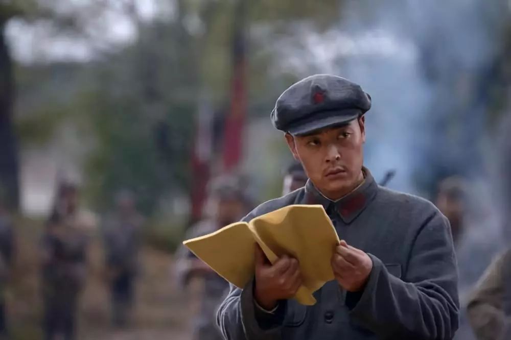 还记得《欢天喜地七仙女》里的黑鹰吗?他现在长这样啦!