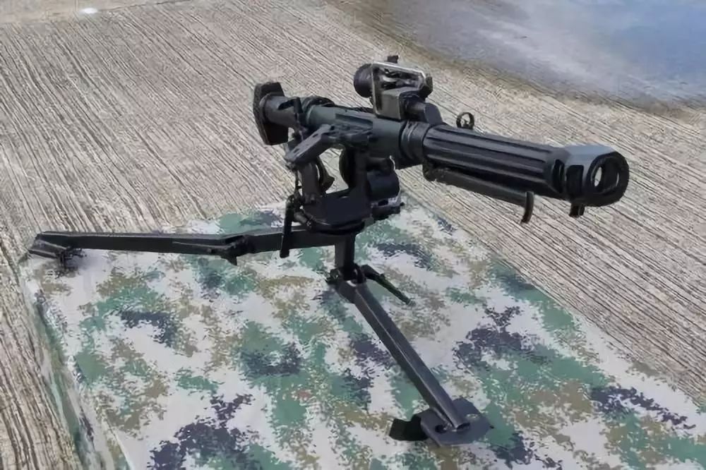 火箭筒用光了,榴弹发射器也能打装甲目标?狙击榴呢?|轻武专栏