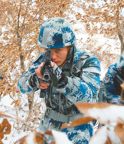 寒冬练兵忙|冬训|官兵|邓志强_新浪新闻