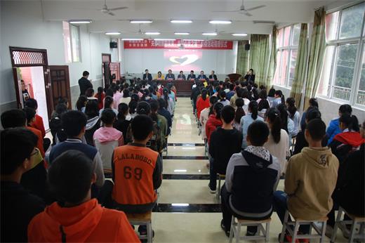 荣昌区清升镇开展爱心眼镜捐赠活动