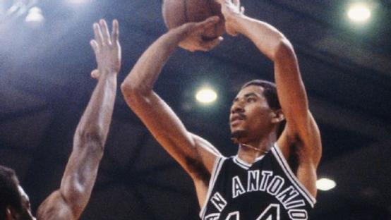 NBA历史上最有影响力的球员50-26位,姚明上榜