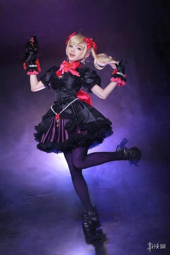 韩国妹子cos《守望先锋》黑猫d.va 丰满上围若隐若现