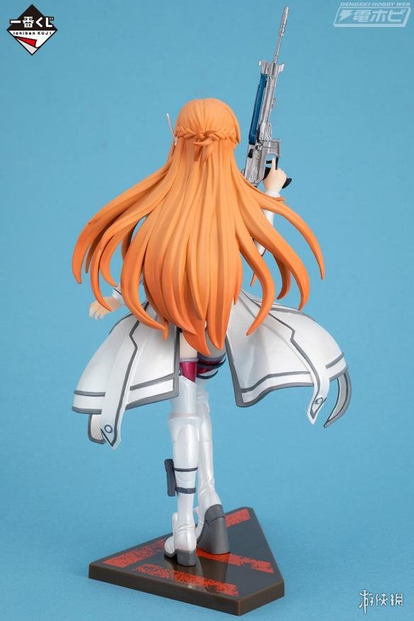 刀剑神域亚丝娜持枪手办官图赏胸前丰满挺拔