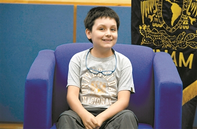 墨西哥男孩12岁上大学