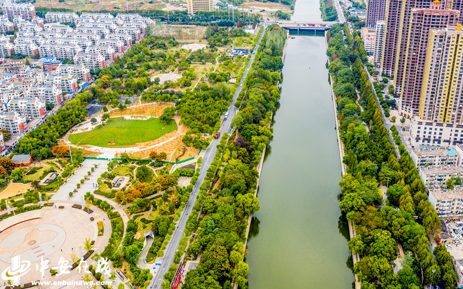 安徽肥东县:店埠河游园水清岸绿秋色宜人(组图)