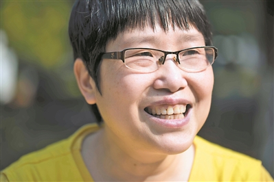 她为地贫女儿"续命"26年|何淑娟|女儿|何丽娟_新浪新闻