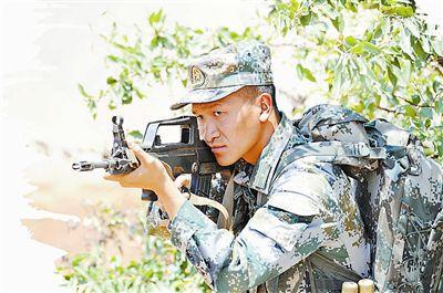 做好直面死亡的准备与杨建松一起参加交流活动的,还有首批歼击机女